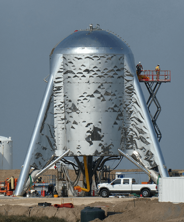 SpaceX Starhopper prototype gets prepared for take-off into outer space.